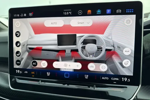 CY75AKO Volkswagen Golf 2.0 TSI 333 R Black Edition 4M 5dr DSG⭐Leather, Sunroof, DCC, Carbon dash⭐ Thumbnail #22