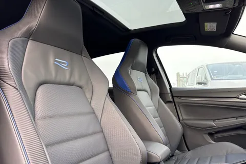 CY75AKO Volkswagen Golf 2.0 TSI 333 R Black Edition 4M 5dr DSG⭐Leather, Sunroof, DCC, Carbon dash⭐ Thumbnail #24