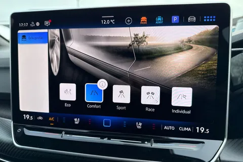 CY75AKO Volkswagen Golf 2.0 TSI 333 R Black Edition 4M 5dr DSG⭐Leather, Sunroof, DCC, Carbon dash⭐ Thumbnail #48