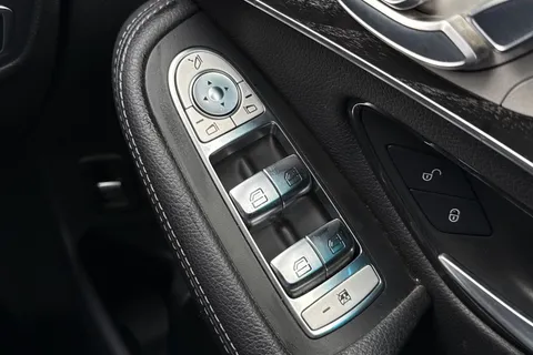 RF19LTZ Mercedes-Benz Glc 2.1 GLC220d AMG Night Edition (Premium Plus) G-Tronic+ 4MATIC Euro 6 (s/s) 5dr Thumbnail #22