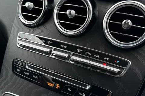 RF19LTZ Mercedes-Benz Glc 2.1 GLC220d AMG Night Edition (Premium Plus) G-Tronic+ 4MATIC Euro 6 (s/s) 5dr Thumbnail #23