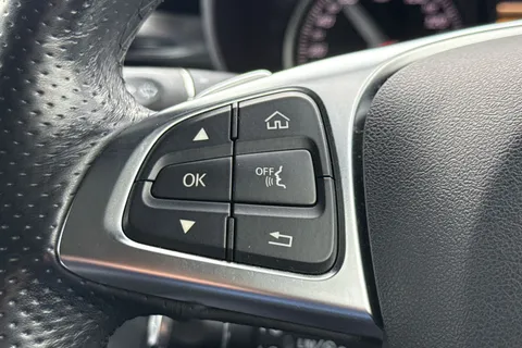 RF19LTZ Mercedes-Benz Glc 2.1 GLC220d AMG Night Edition (Premium Plus) G-Tronic+ 4MATIC Euro 6 (s/s) 5dr Thumbnail #40