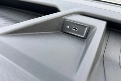 DH75HPE Volkswagen Crafter CR35 Panel van Commerce Plus XLWB 177 PS 2.0 TDI 6sp Man FWD - Super High R Thumbnail #39