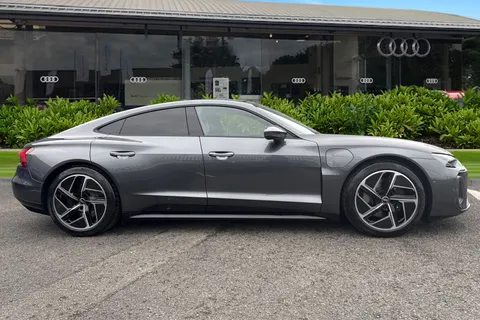 Audi e-tron GT 105kWh Auto quattro 4dr Thumbnail #4