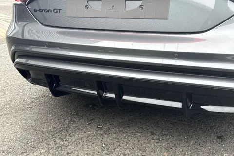 Audi e-tron GT 105kWh Auto quattro 4dr Thumbnail #32