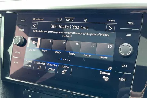 KR24YZL Volkswagen Arteon R 2.0 TSI 320PS 7-speed DSG 4Motion 5 Door Thumbnail #51