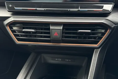 22 of 41 for CUPRA Formentor 1.5 TSI V1 DSG Euro 6 (s/s) 5dr