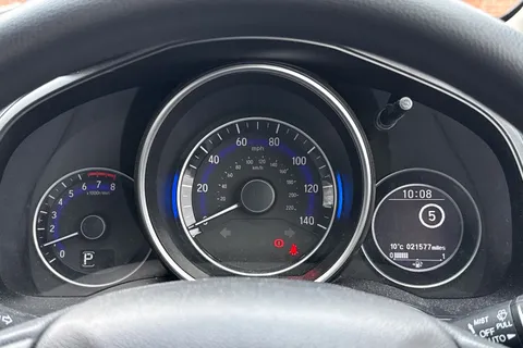 19 of 49 for Honda Jazz 1.3 i-VTEC SE CVT Euro 6 (s/s) 5dr