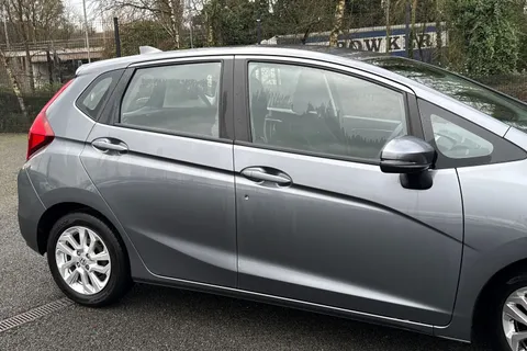 28 of 49 for Honda Jazz 1.3 i-VTEC SE CVT Euro 6 (s/s) 5dr