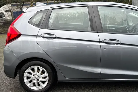 29 of 49 for Honda Jazz 1.3 i-VTEC SE CVT Euro 6 (s/s) 5dr