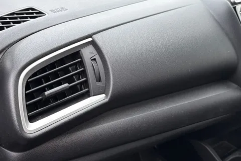 32 of 49 for Honda Jazz 1.3 i-VTEC SE CVT Euro 6 (s/s) 5dr