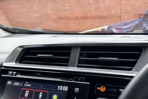 38 of 49 for Honda Jazz 1.3 i-VTEC SE CVT Euro 6 (s/s) 5dr