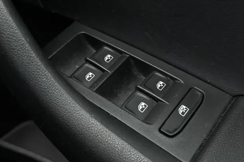 32 of 41 for Škoda Rapid Spaceback 1.2 TSI SE Tech Euro 6 (s/s) 5dr