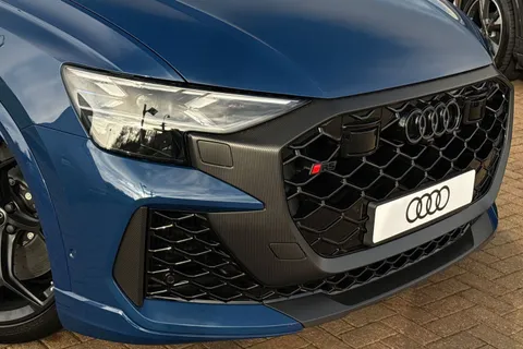  Audi RS Q8 4.0 TFSI V8 Performance Carbon Vorsprung Tiptronic quattro Euro 6 (s/s) 5dr Thumbnail #9