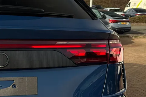  Audi RS Q8 4.0 TFSI V8 Performance Carbon Vorsprung Tiptronic quattro Euro 6 (s/s) 5dr Thumbnail #46