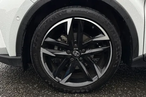 DA72HFB Toyota C-Hr 1.8 VVT-h GR SPORT CVT Euro 6 (s/s) 5dr Thumbnail #11