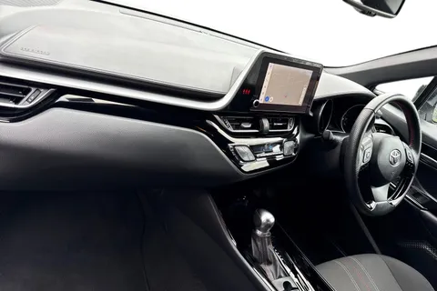 DA72HFB Toyota C-Hr 1.8 VVT-h GR SPORT CVT Euro 6 (s/s) 5dr Thumbnail #16