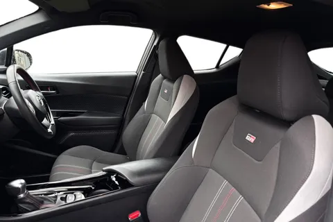 DA72HFB Toyota C-Hr 1.8 VVT-h GR SPORT CVT Euro 6 (s/s) 5dr Thumbnail #17