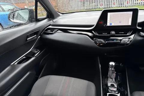 DA72HFB Toyota C-Hr 1.8 VVT-h GR SPORT CVT Euro 6 (s/s) 5dr Thumbnail #21