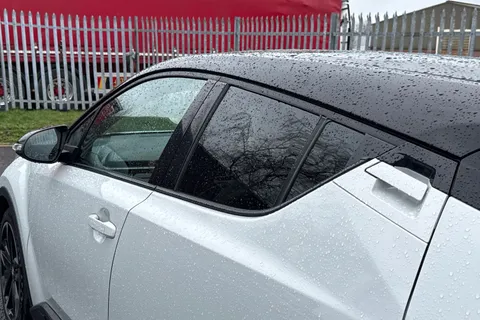 DA72HFB Toyota C-Hr 1.8 VVT-h GR SPORT CVT Euro 6 (s/s) 5dr Thumbnail #26