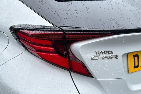 DA72HFB Toyota C-Hr 1.8 VVT-h GR SPORT CVT Euro 6 (s/s) 5dr Thumbnail #29
