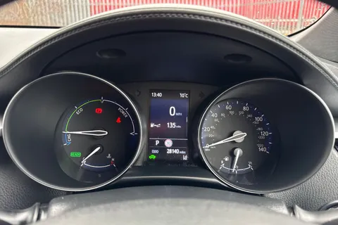 DA72HFB Toyota C-Hr 1.8 VVT-h GR SPORT CVT Euro 6 (s/s) 5dr Thumbnail #38