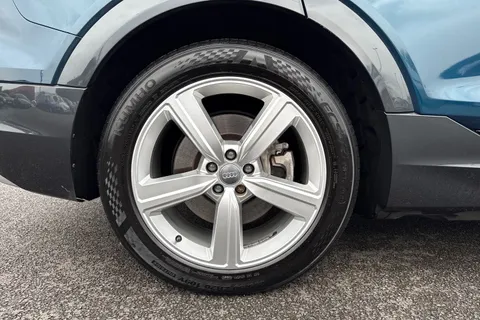 11 of 67 for Audi e-tron 50 Technik Auto quattro 5dr 71.2kWh