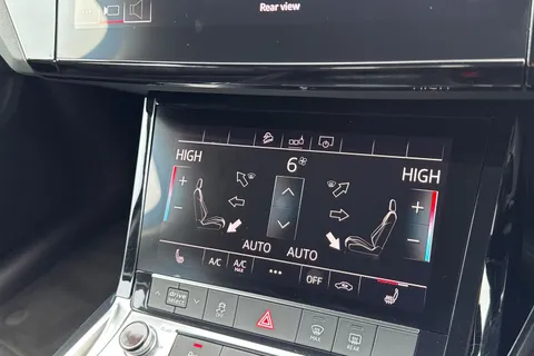 22 of 67 for Audi e-tron 50 Technik Auto quattro 5dr 71.2kWh