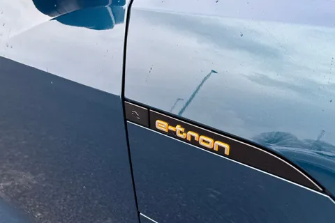 28 of 67 for Audi e-tron 50 Technik Auto quattro 5dr 71.2kWh