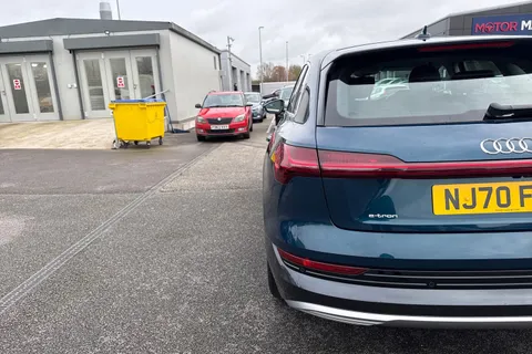 32 of 67 for Audi e-tron 50 Technik Auto quattro 5dr 71.2kWh