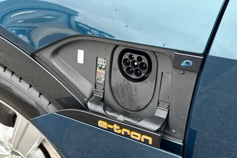 35 of 67 for Audi e-tron 50 Technik Auto quattro 5dr 71.2kWh