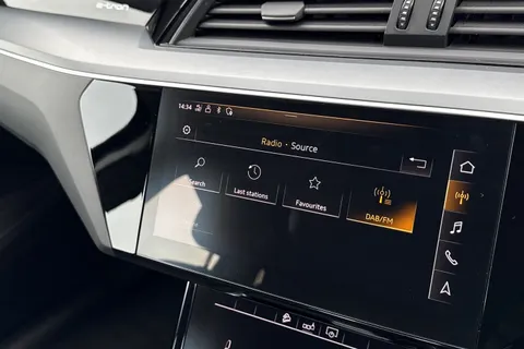 47 of 67 for Audi e-tron 50 Technik Auto quattro 5dr 71.2kWh