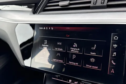 52 of 67 for Audi e-tron 50 Technik Auto quattro 5dr 71.2kWh