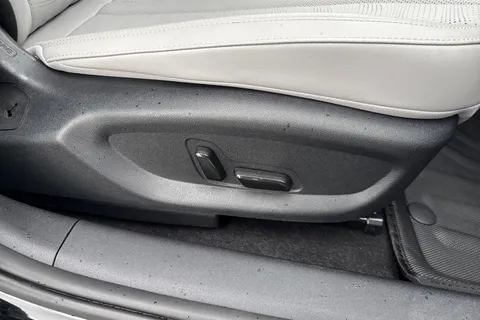 DC75HGY BYD Seal 6 1.5 10kWh Boost CVT Auto Euro 6 (s/s) 5dr Thumbnail #38