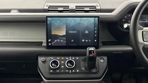 KT73NXV Land Rover Defender 90 3.0 D250 X-Dynamic HSE 3dr Thumbnail #15