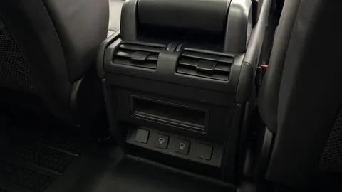 KT73NXV Land Rover Defender 90 3.0 D250 X-Dynamic HSE 3dr Thumbnail #18