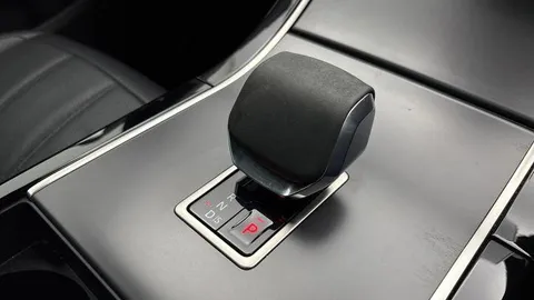 KT73GHX Land Rover Range Rover Evoque 1.5 P300e Dynamic HSE 5dr Thumbnail #14