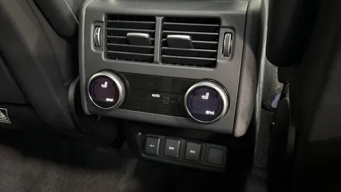 KR24YDN Land Rover Discovery 3.0 D300 Dynamic HSE 5dr Thumbnail #18