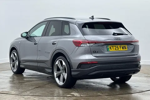 KT25FWN Audi Q4 e-tron Q4  Black Edition 45 e-tron  210,00 kW Thumbnail #3