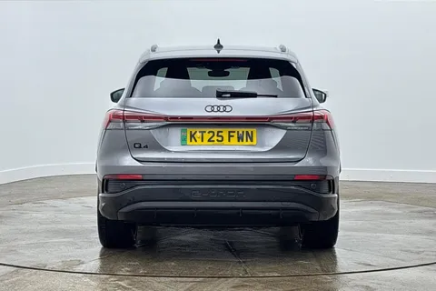KT25FWN Audi Q4 e-tron Q4  Black Edition 45 e-tron  210,00 kW Thumbnail #4