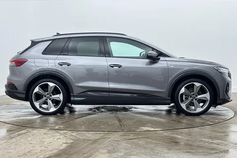 KT25FWN Audi Q4 e-tron Q4  Black Edition 45 e-tron  210,00 kW Thumbnail #5