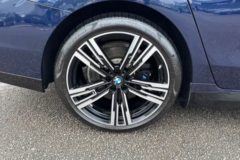 GY74CYL BMW 7 Series 3.0 750e 22.1kWh M Sport Auto xDrive Euro 6 (s/s) 4dr Thumbnail #14