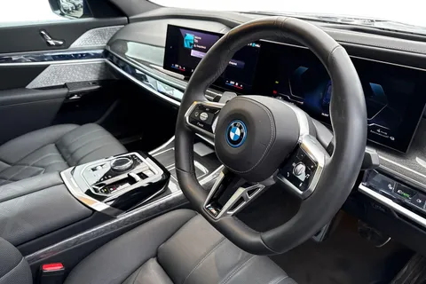 GY74CYL BMW 7 Series 3.0 750e 22.1kWh M Sport Auto xDrive Euro 6 (s/s) 4dr Thumbnail #15