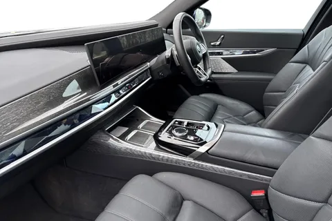 GY74CYL BMW 7 Series 3.0 750e 22.1kWh M Sport Auto xDrive Euro 6 (s/s) 4dr Thumbnail #16