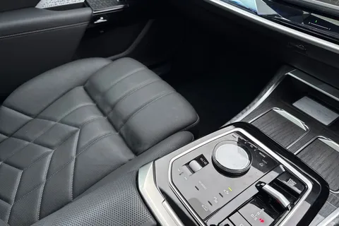 GY74CYL BMW 7 Series 3.0 750e 22.1kWh M Sport Auto xDrive Euro 6 (s/s) 4dr Thumbnail #21