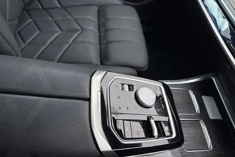 GY74CYL BMW 7 Series 3.0 750e 22.1kWh M Sport Auto xDrive Euro 6 (s/s) 4dr Thumbnail #24