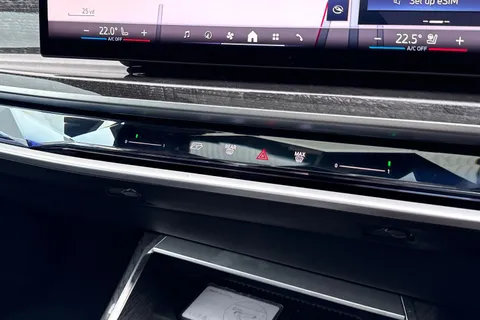 GY74CYL BMW 7 Series 3.0 750e 22.1kWh M Sport Auto xDrive Euro 6 (s/s) 4dr Thumbnail #47