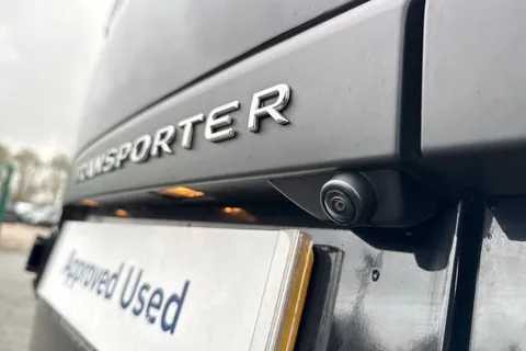 DG75CNE Volkswagen Transporter 2.0 TDI 110 Commerce Pro Van Thumbnail #40