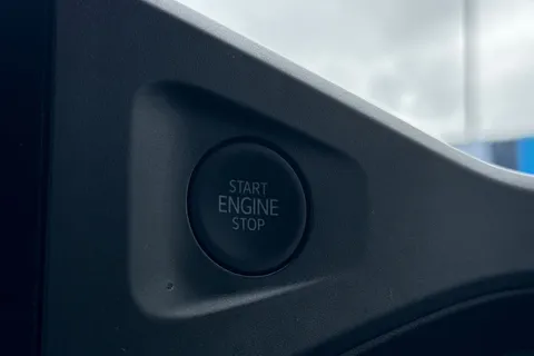 DG75CNE Volkswagen Transporter 2.0 TDI 110 Commerce Pro Van Thumbnail #46