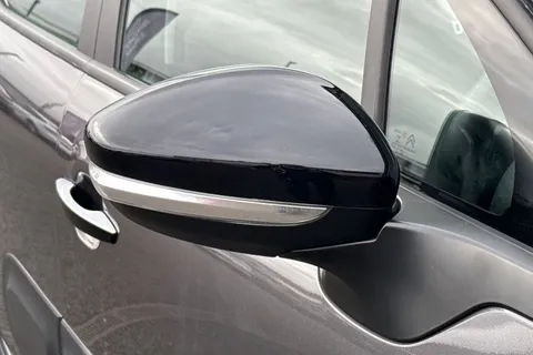 MC22TKU Citroën C3 1.2 PureTech Shine EAT6 Euro 6 (s/s) 5dr Thumbnail #12